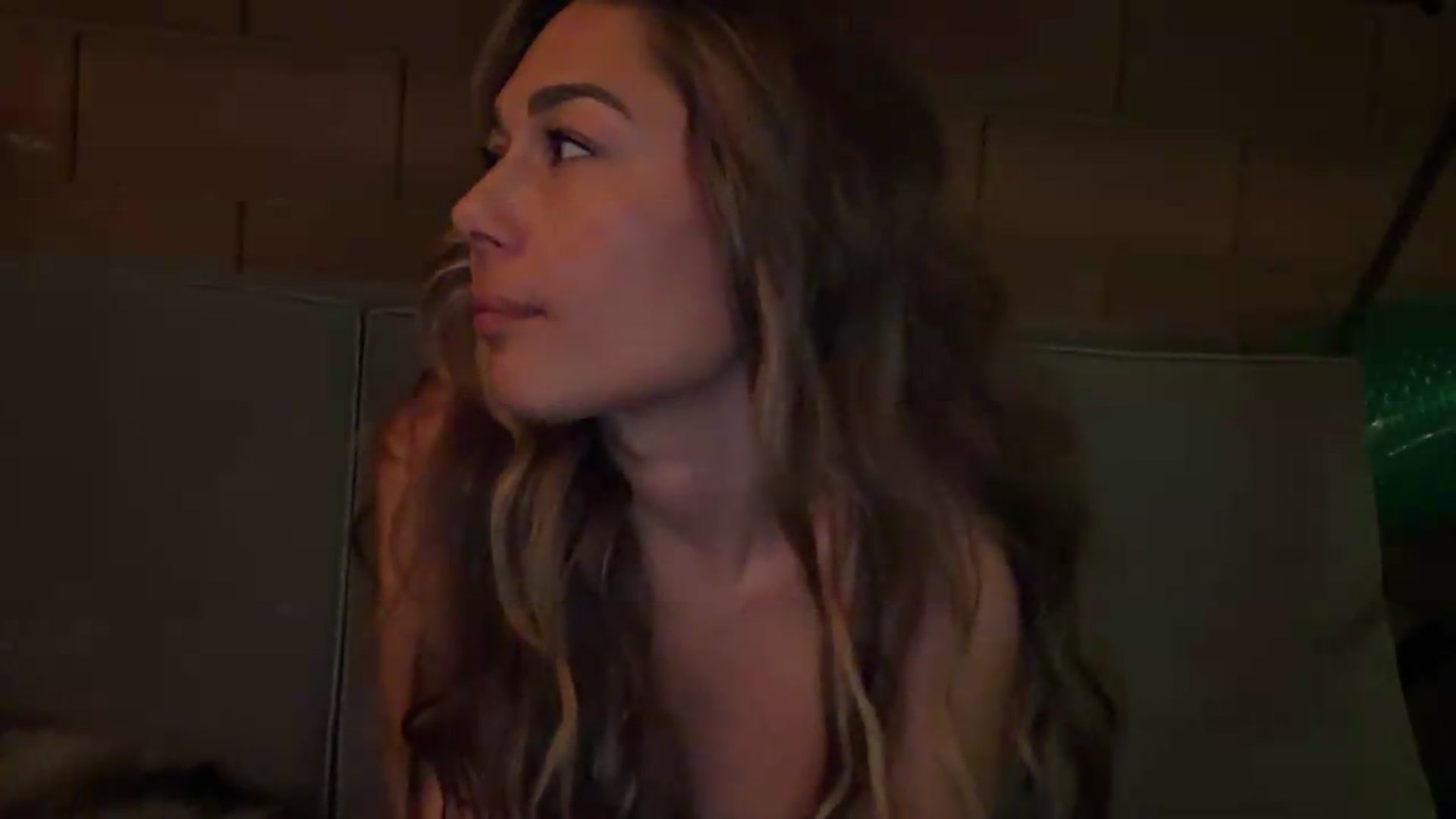 Gallery image thumbnail from Cinnabuns's myfreecams stream on, 06/16/2026, 04:09 image 10 of 20