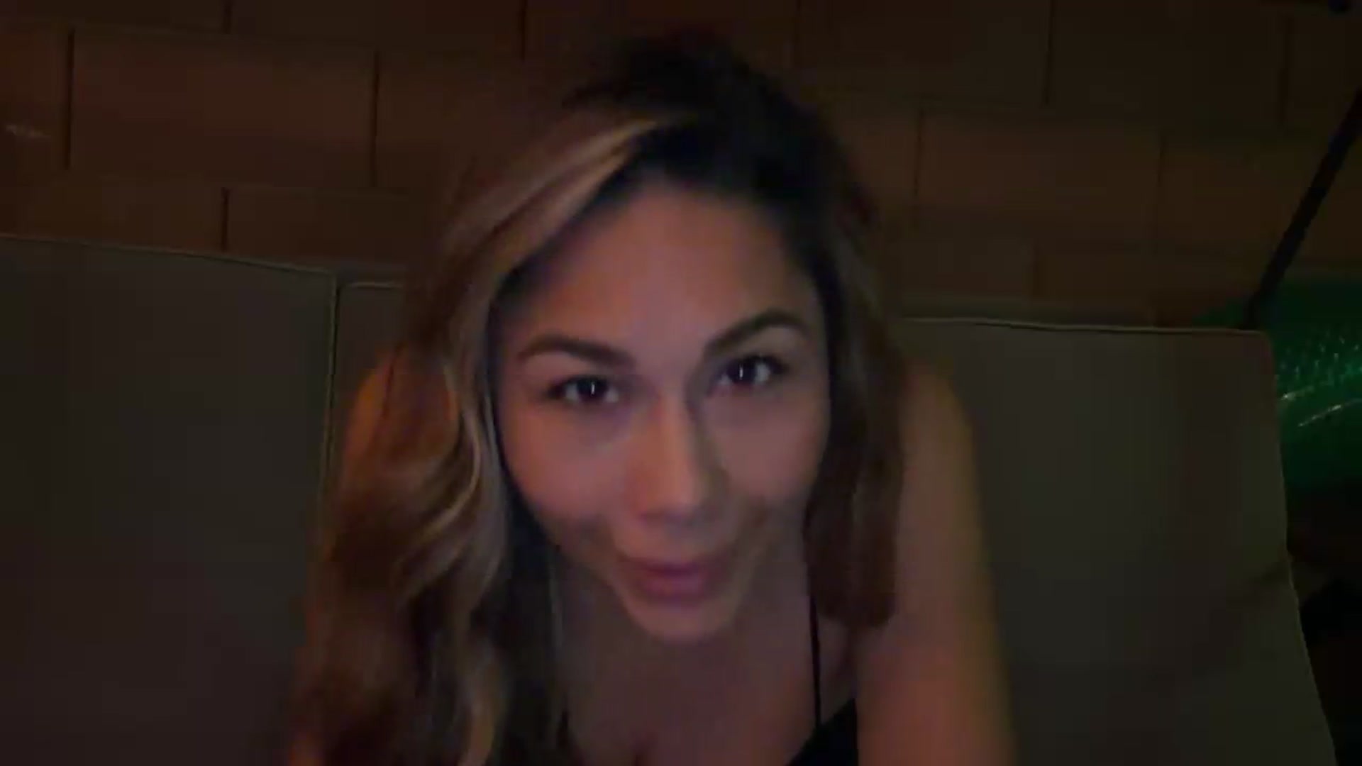 Gallery image thumbnail from Cinnabuns's myfreecams stream on, 06/16/2026, 04:09 image 6 of 20