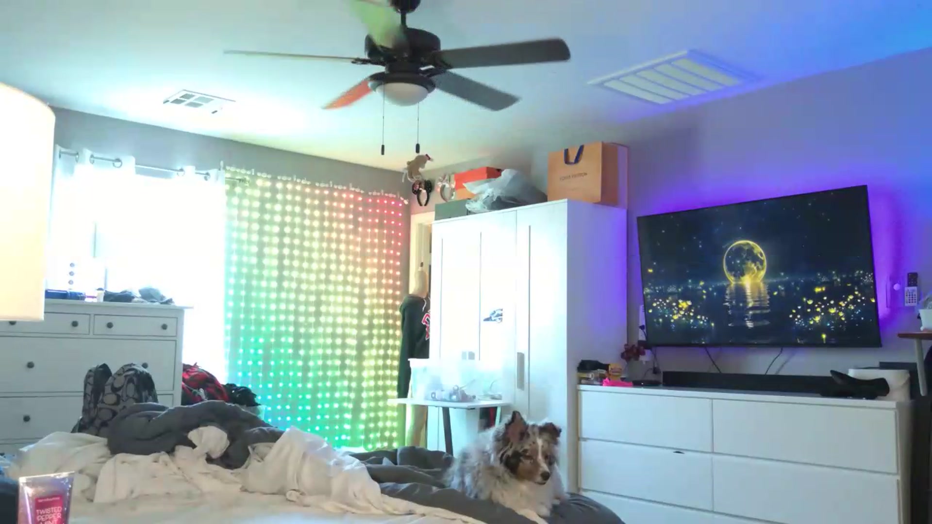 Gallery image thumbnail from Cinnabuns's myfreecams stream on, 06/28/2026, 21:47 image 8 of 20