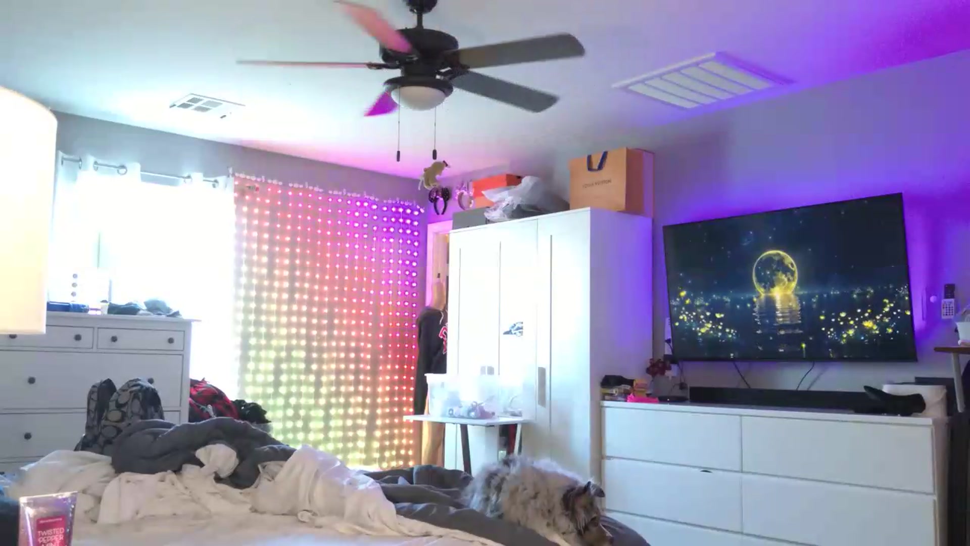 Gallery image thumbnail from Cinnabuns's myfreecams stream on, 06/28/2026, 21:47 image 6 of 20