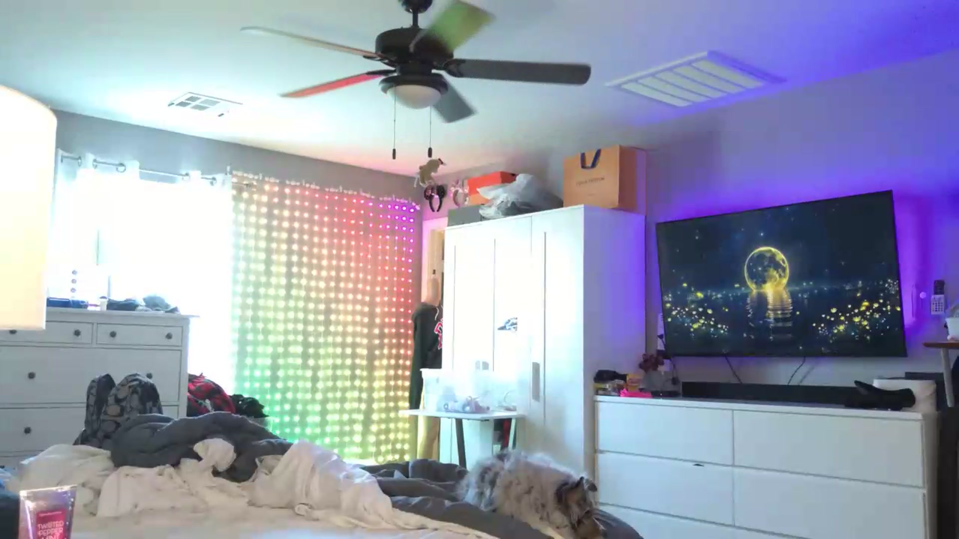 Gallery image thumbnail from Cinnabuns's myfreecams stream on, 06/28/2026, 21:47 image 7 of 20