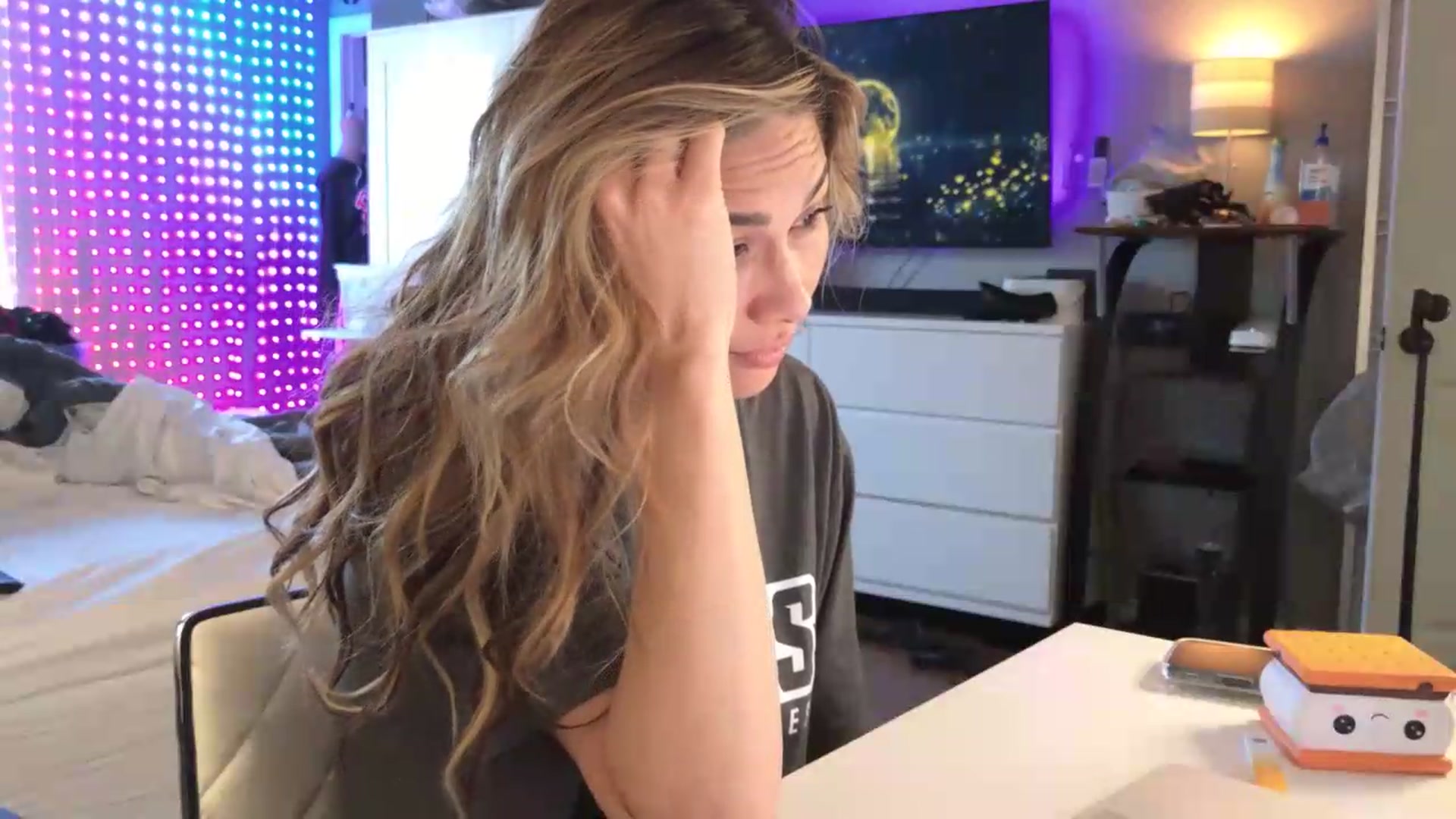 Gallery image thumbnail from Cinnabuns's myfreecams stream on, 06/28/2026, 21:47 image 3 of 20