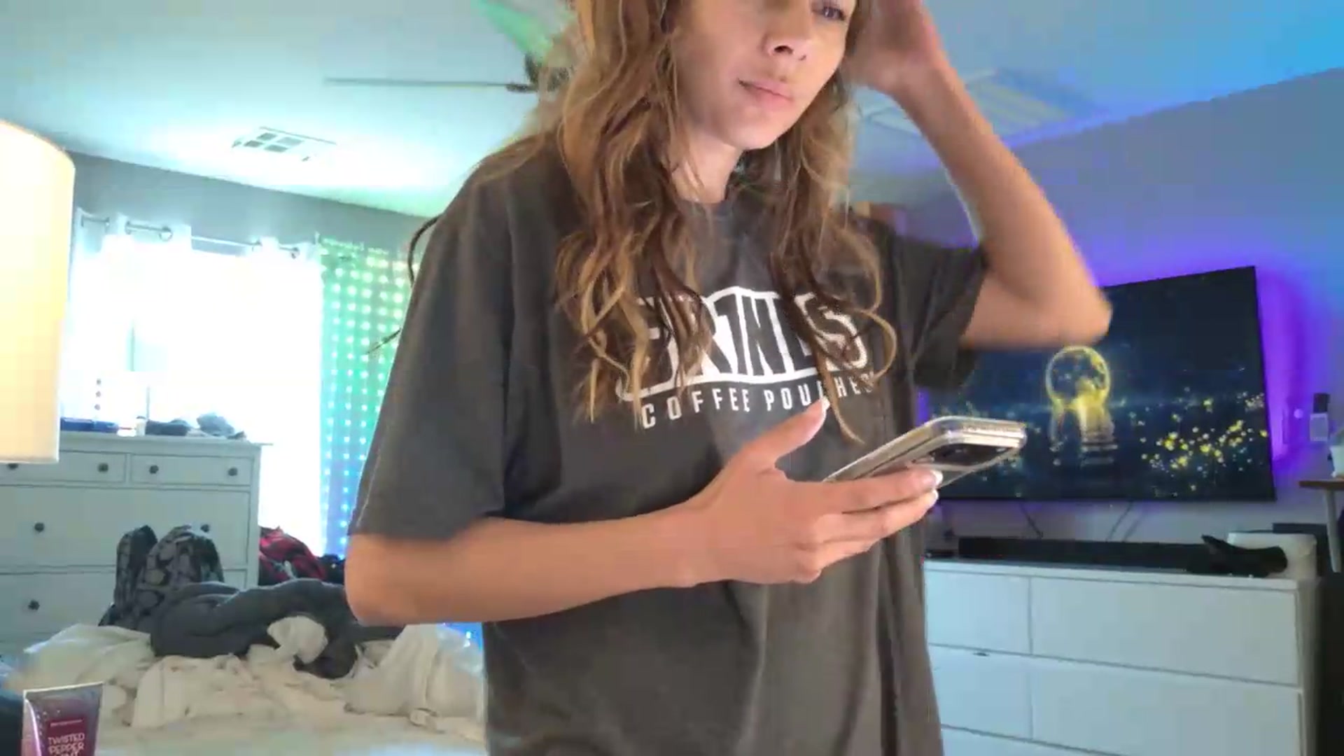Gallery image thumbnail from Cinnabuns's myfreecams stream on, 06/28/2026, 21:47 image 9 of 20
