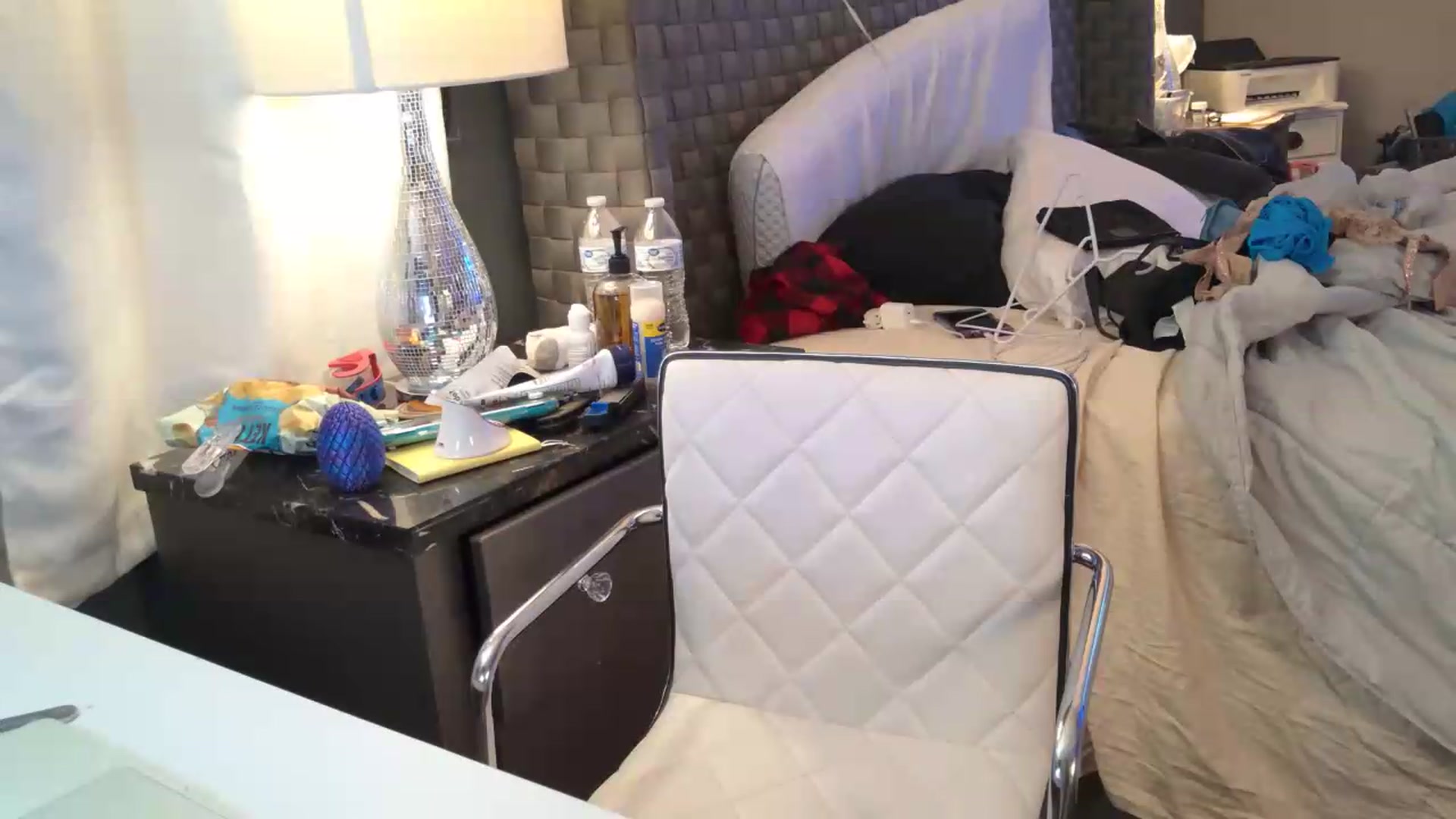Gallery image thumbnail from Cinnabuns's myfreecams stream on, 07/10/2026, 02:48 image 18 of 20