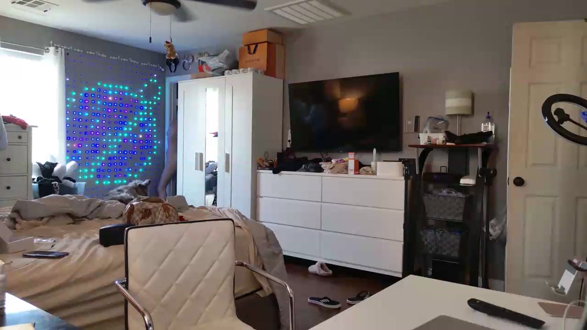 Gallery image thumbnail from Cinnabuns's myfreecams stream on, 07/22/2026, 20:03 image 2 of 20
