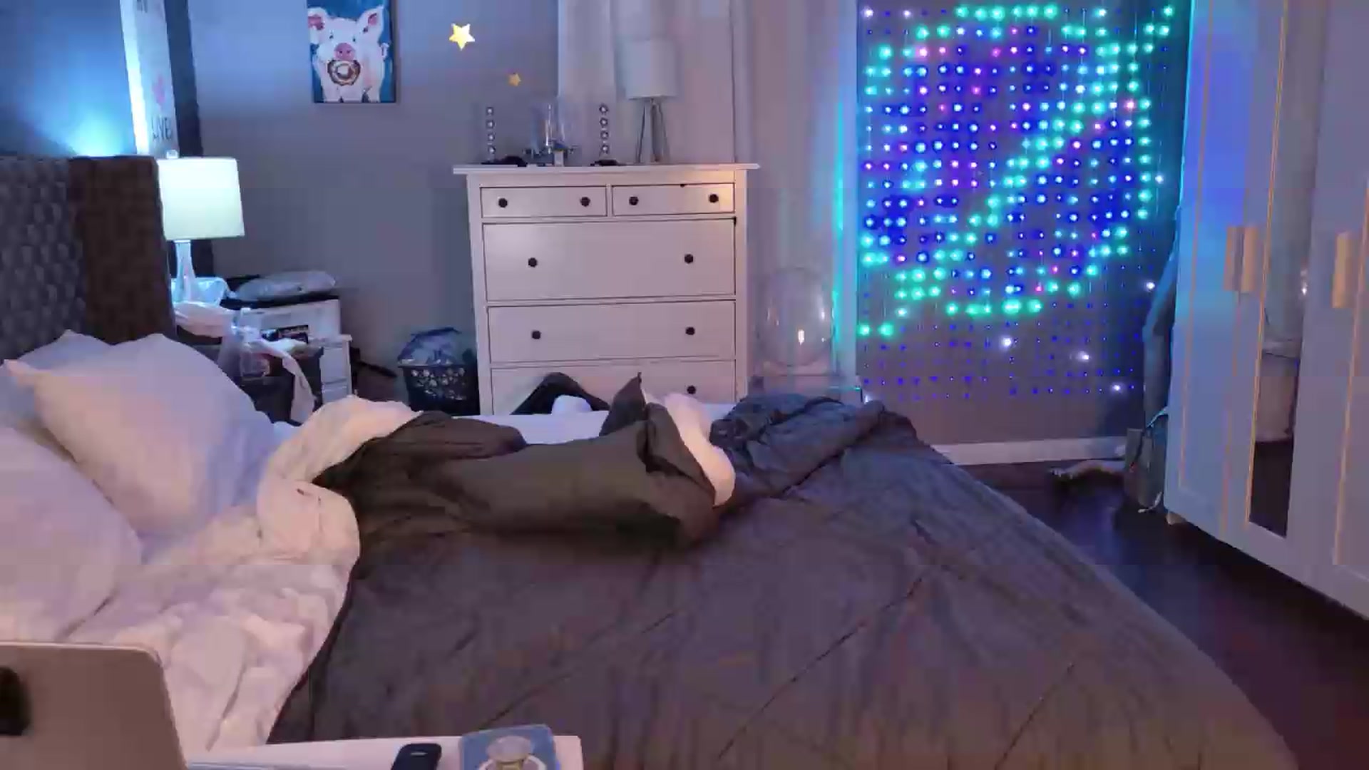 Gallery image thumbnail from Cinnabuns's myfreecams stream on, 07/30/2026, 07:42 image 1 of 20