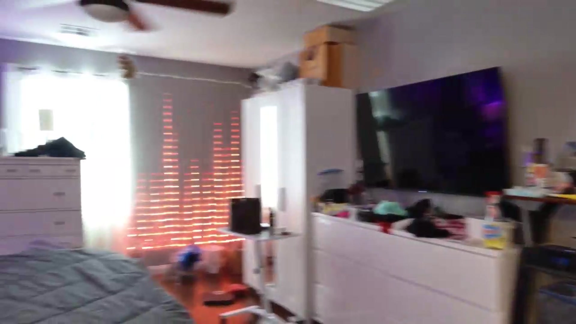 Gallery image thumbnail from Cinnabuns's myfreecams stream on, 08/17/2026, 18:44 image 20 of 20