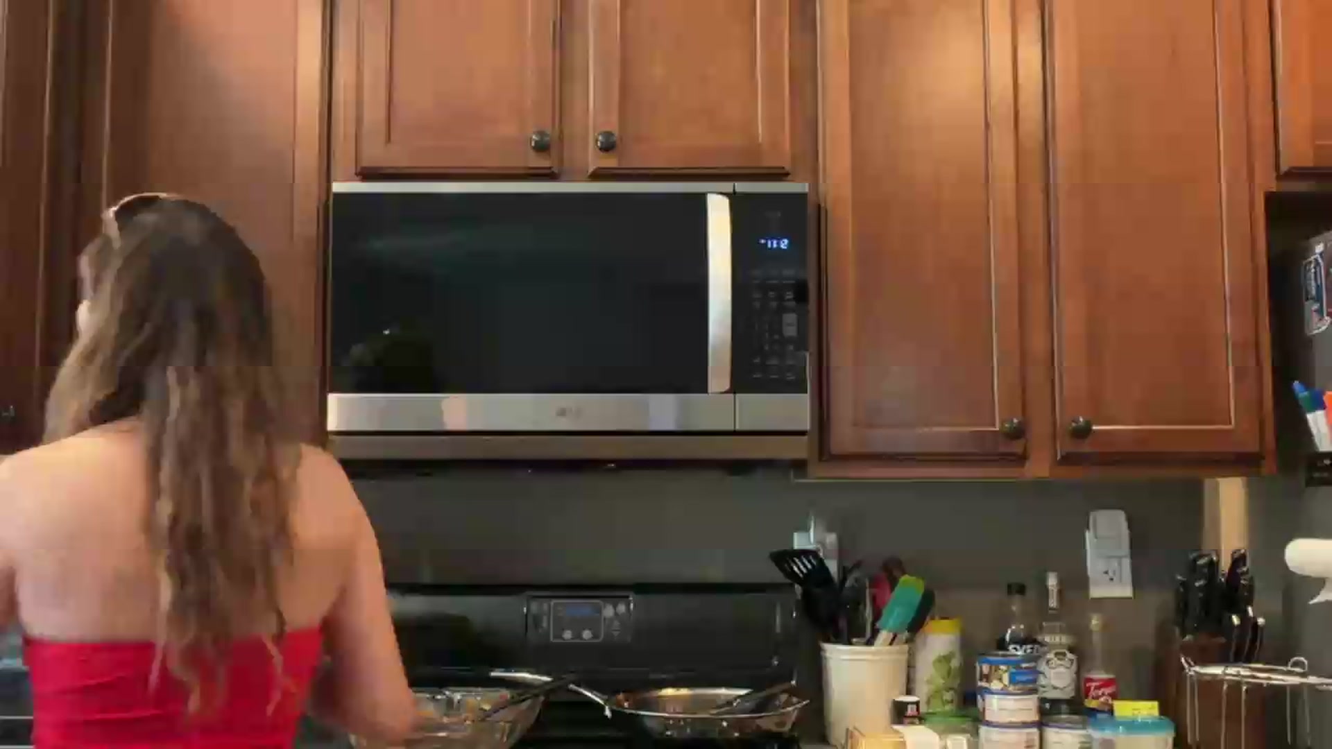 Gallery image thumbnail from Cinnabuns's myfreecams stream on, 08/27/2026, 18:25 image 1 of 20