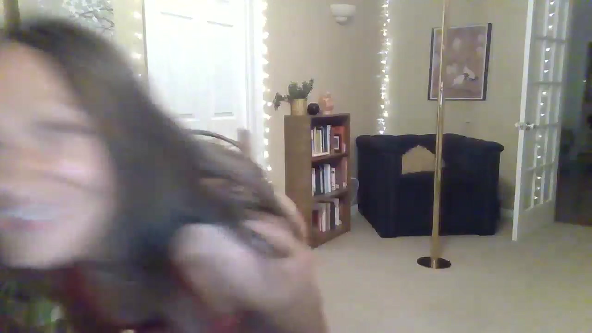 Gallery image thumbnail from CinnamonAnn's myfreecams stream on, 04/19/2026, 02:12 image 15 of 20