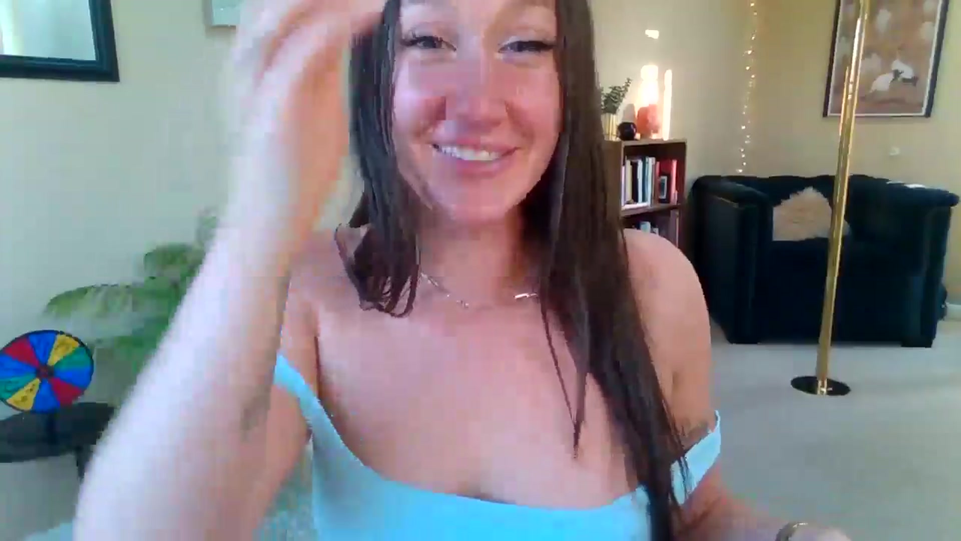 Gallery image thumbnail from CinnamonAnn's myfreecams stream on, 04/22/2026, 23:32 image 7 of 20