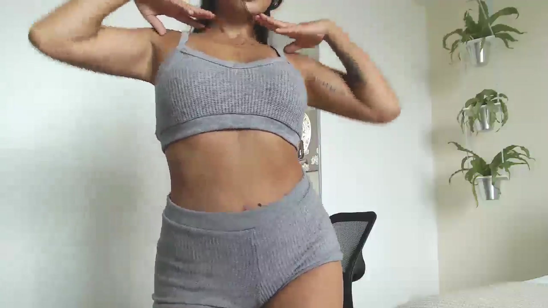 Gallery image thumbnail from Cinnamonn2's myfreecams stream on, 03/16/2026, 17:20 image 2 of 20