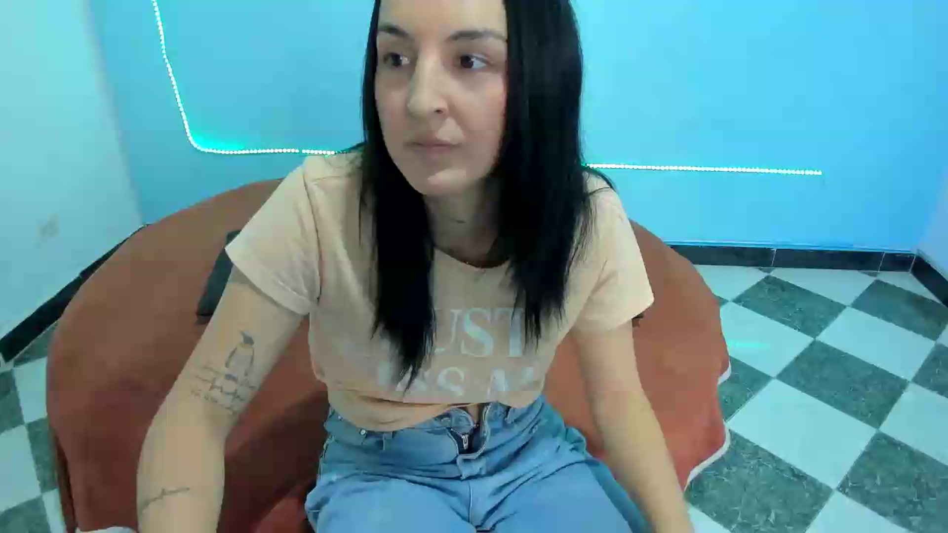 Gallery image thumbnail from Cinthya_dan's myfreecams stream on, 08/03/2026, 18:40 image 3 of 20