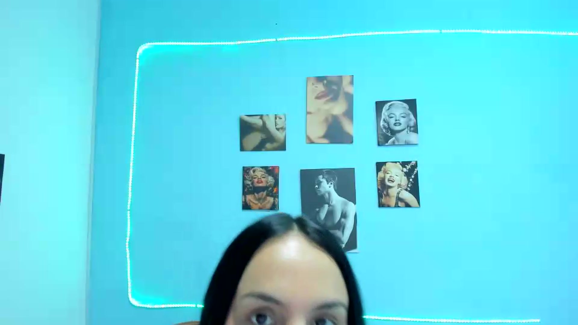 Gallery image thumbnail from Cinthya_dan's myfreecams stream on, 08/03/2026, 21:09 image 17 of 20