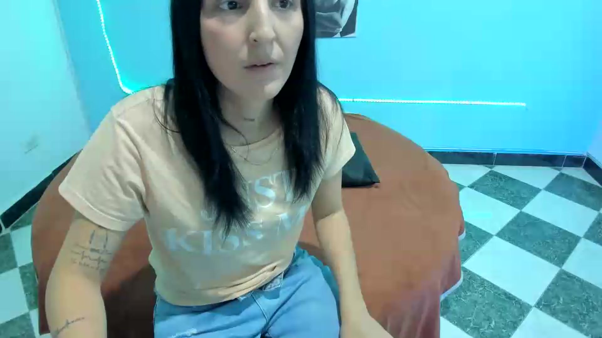 Gallery image thumbnail from Cinthya_dan's myfreecams stream on, 08/03/2026, 23:33 image 14 of 20