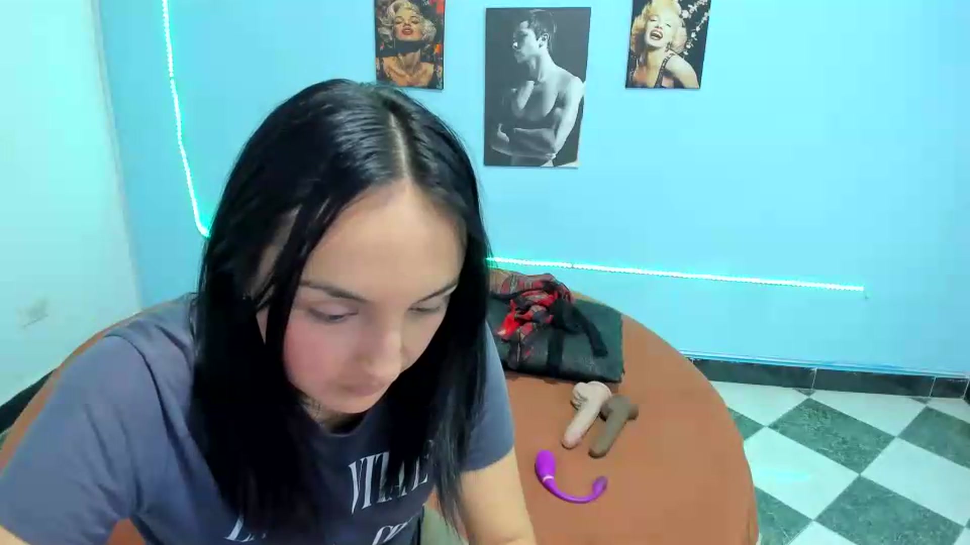 Gallery image thumbnail from Cinthya_dan's myfreecams stream on, 08/05/2026, 23:07 image 8 of 20
