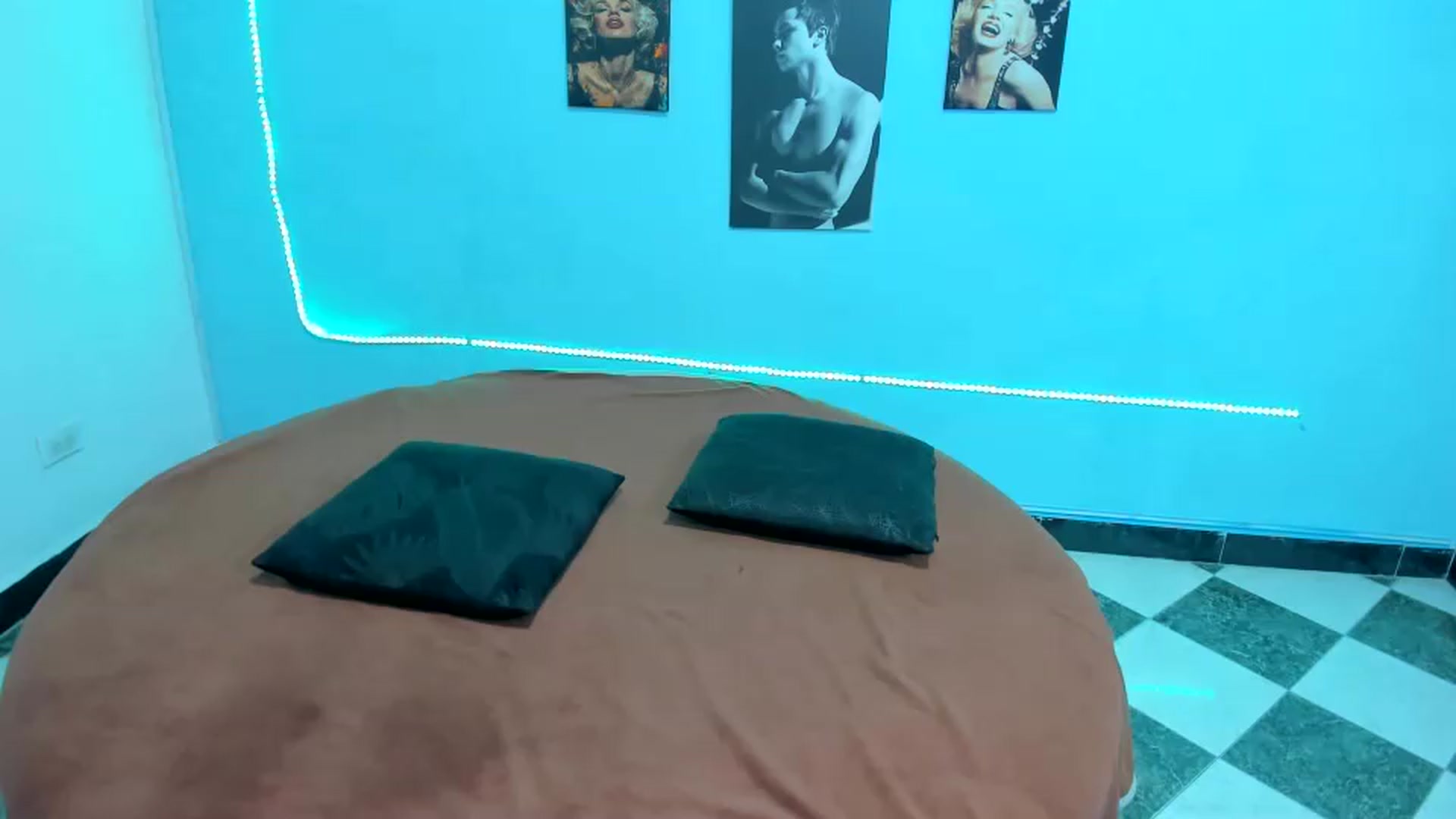 Gallery image thumbnail from Cinthya_dan's myfreecams stream on, 08/05/2026, 23:07 image 19 of 20