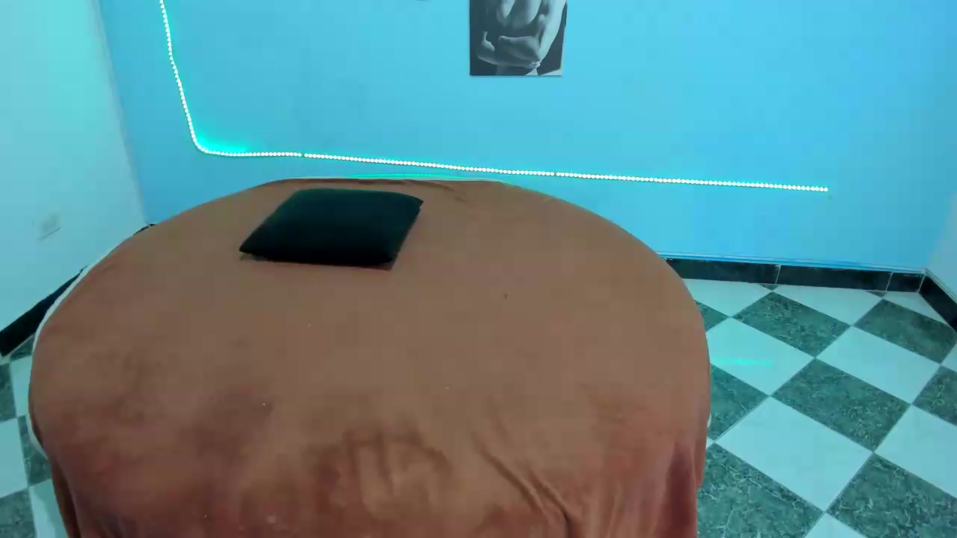 Gallery image thumbnail from Cinthya_dan's myfreecams stream on, 08/11/2026, 23:13 image 10 of 20