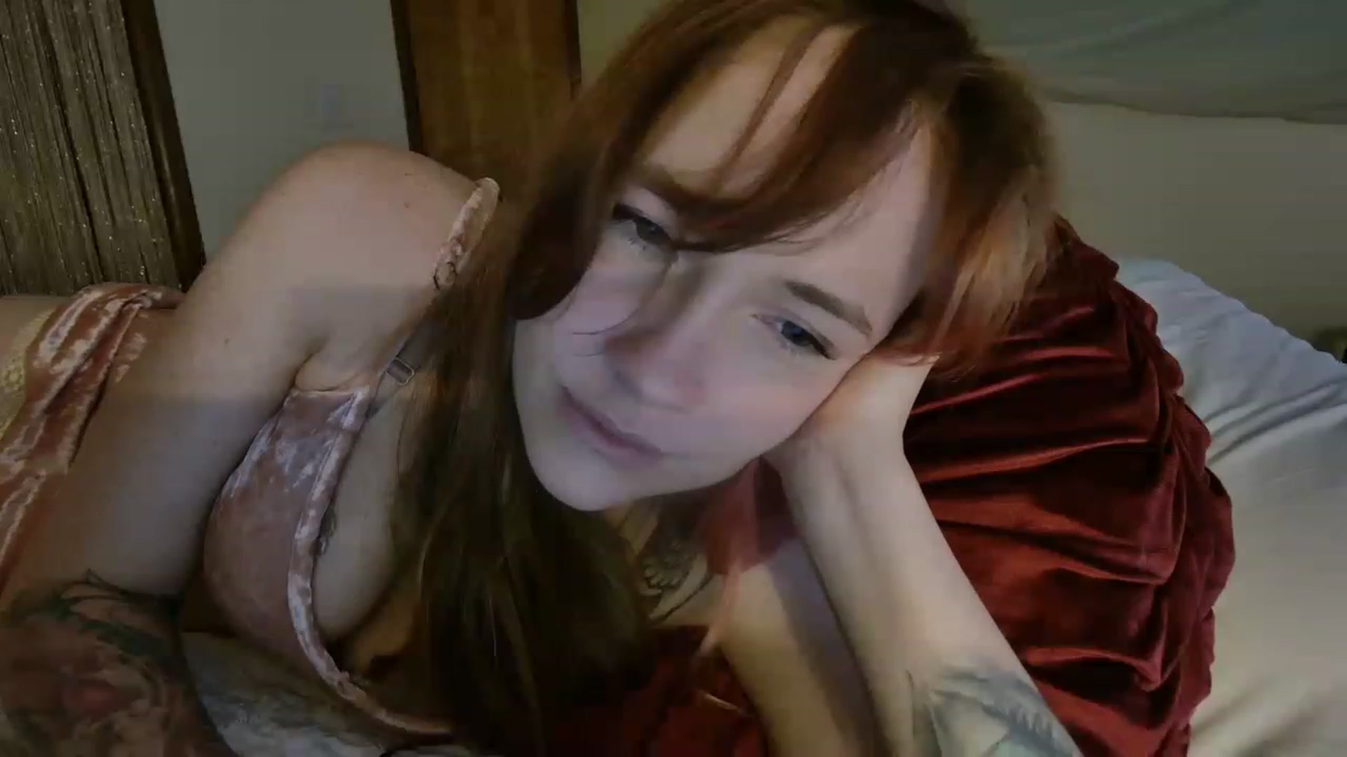Gallery image thumbnail from CirqDuSoleia's myfreecams stream on, 11/28/2022, 01:19 image 6 of 20