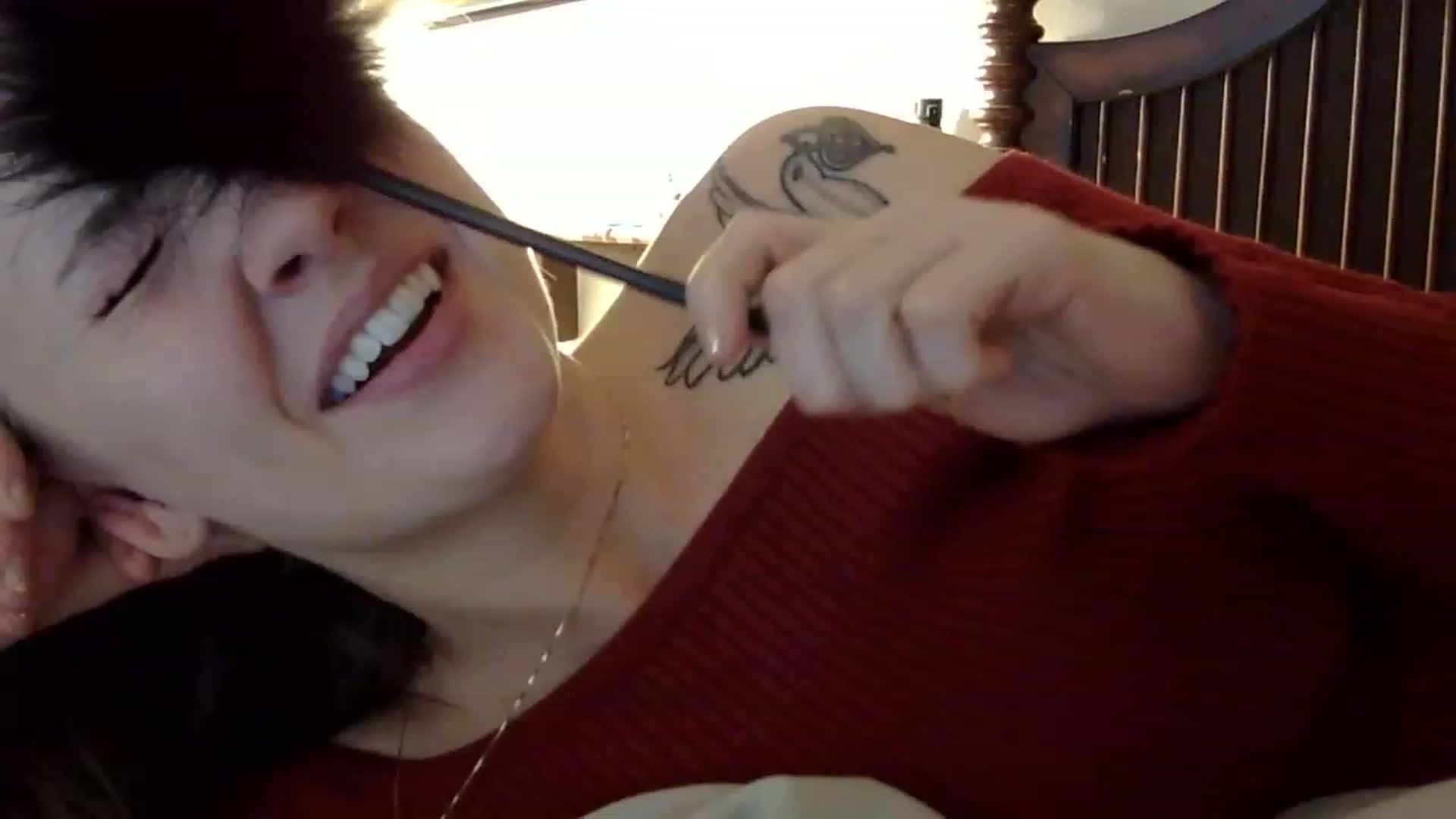 Gallery image thumbnail from CirqDuSoleia's myfreecams stream on, 12/05/2022, 03:35 image 18 of 20