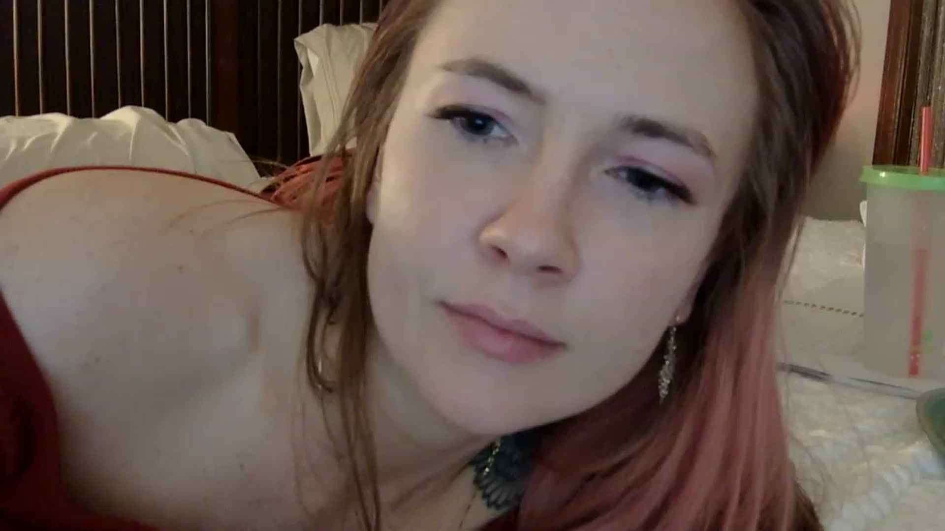 Gallery image thumbnail from CirqDuSoleia's myfreecams stream on, 12/05/2022, 04:31 image 19 of 20
