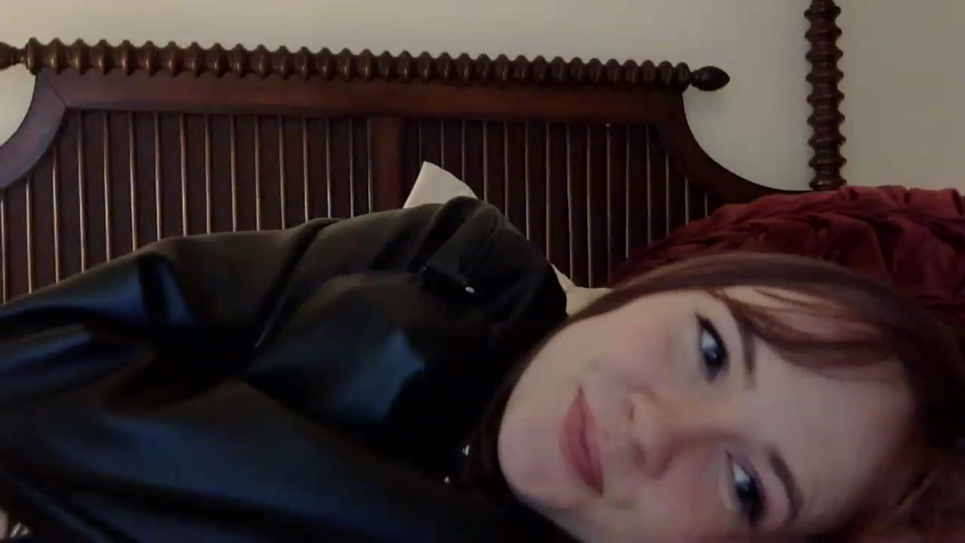 Gallery image thumbnail from CirqDuSoleia's myfreecams stream on, 12/05/2022, 06:28 image 18 of 20