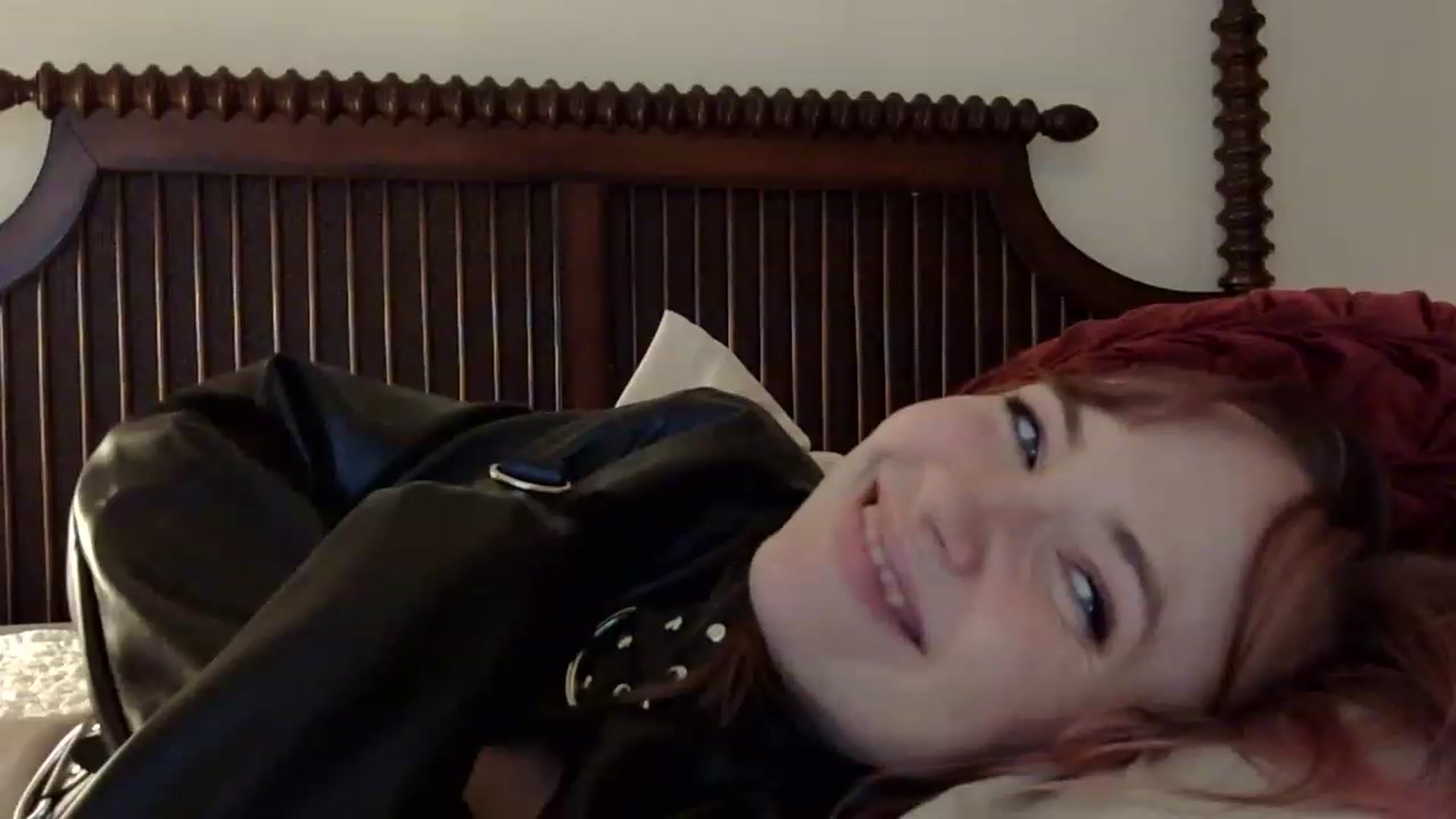 Gallery image thumbnail from CirqDuSoleia's myfreecams stream on, 12/05/2022, 06:28 image 19 of 20