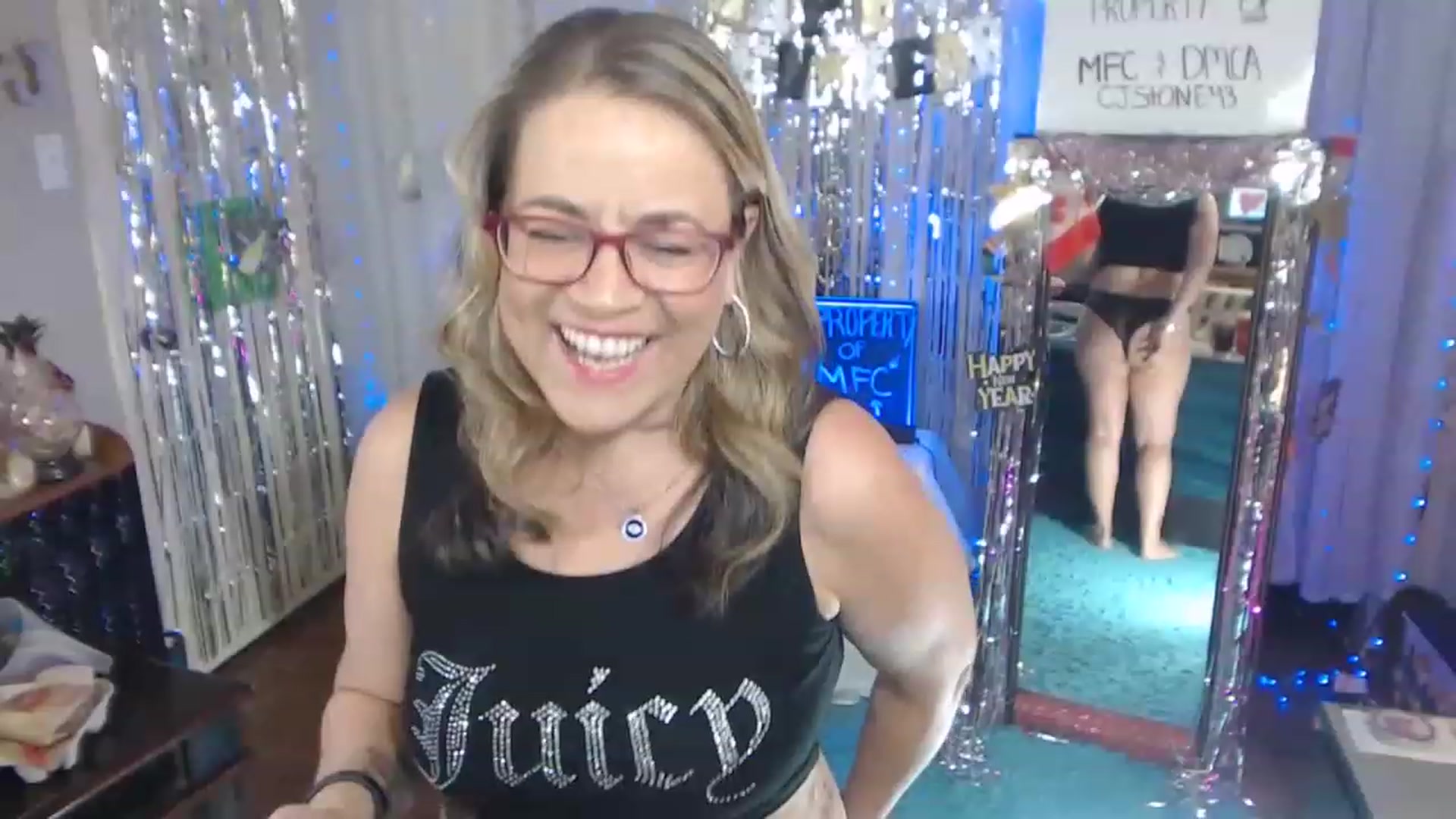 Gallery image thumbnail from CjStone43's myfreecams stream on, 12/31/2022, 21:07 image 9 of 20