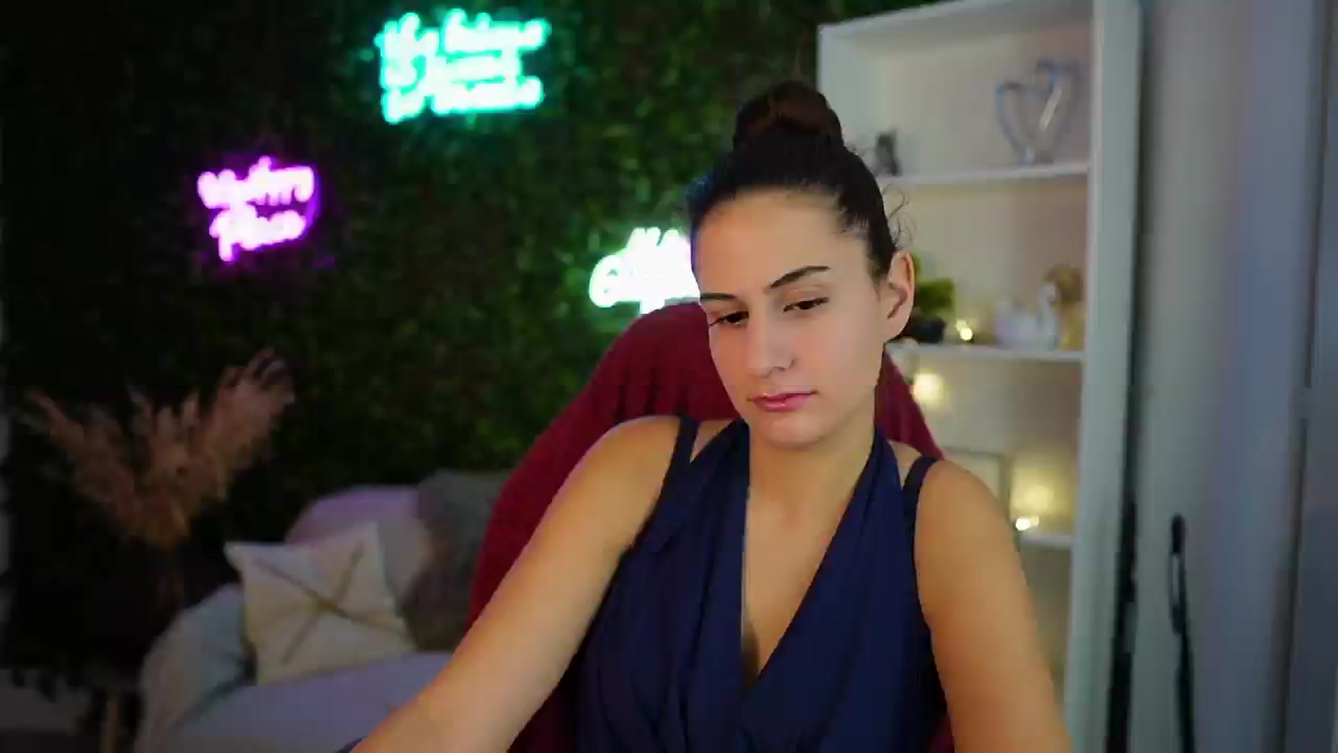 Gallery image thumbnail from Clair_Meek's myfreecams stream on, 12/15/2024, 13:24 image 18 of 20