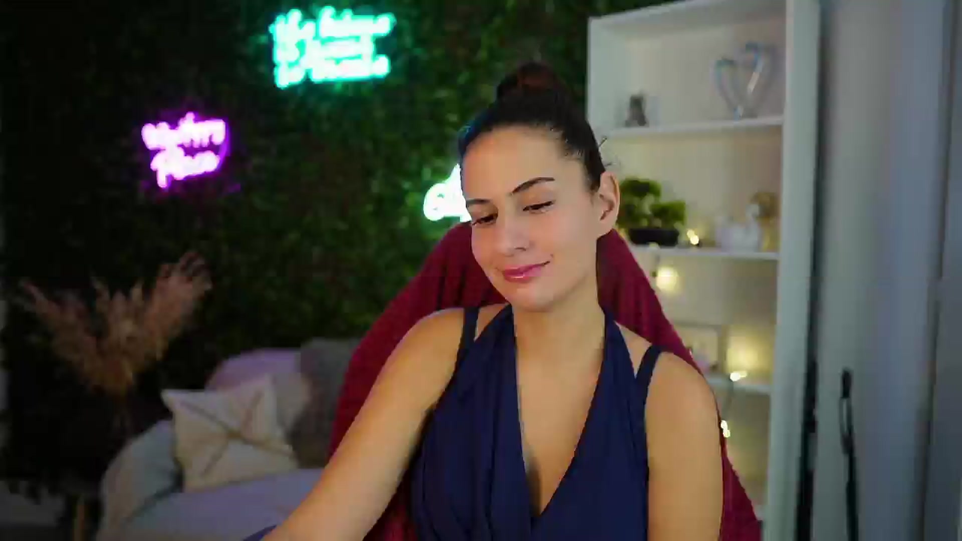 Gallery image thumbnail from Clair_Meek's myfreecams stream on, 12/15/2024, 13:24 image 19 of 20