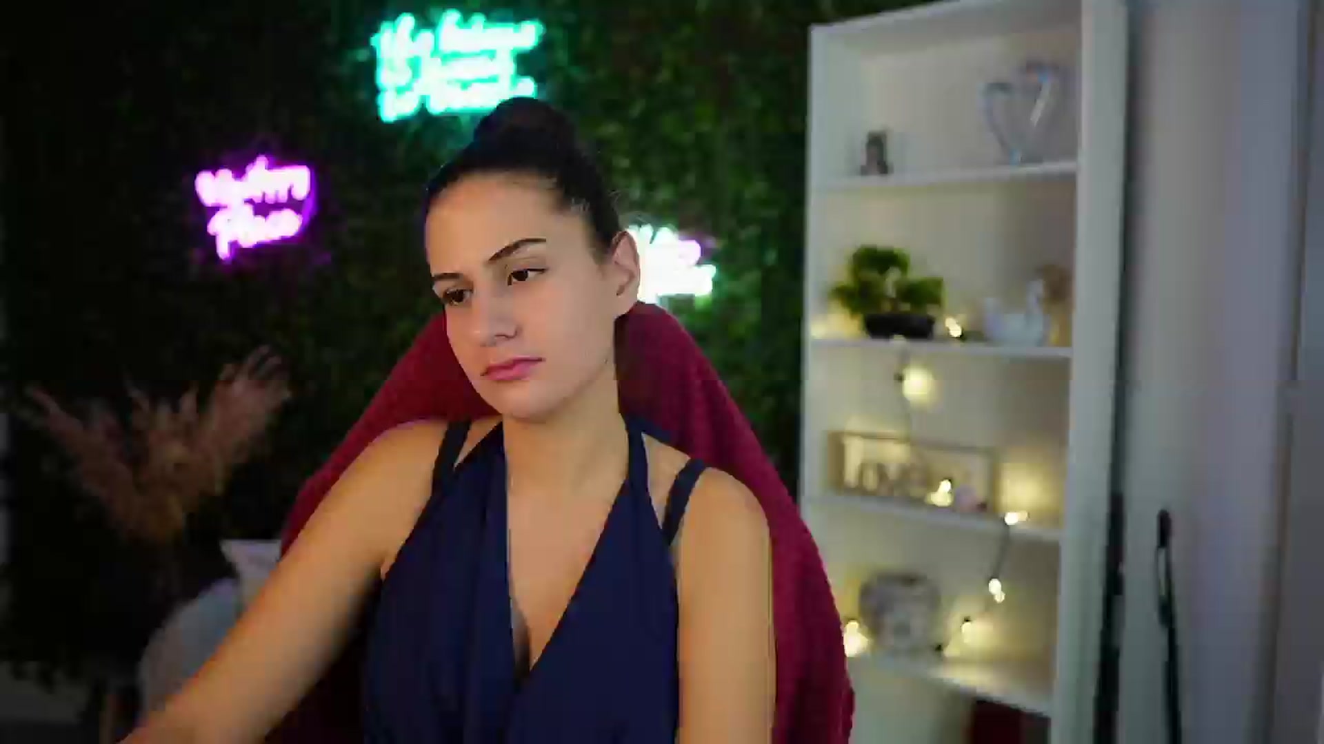 Gallery image thumbnail from Clair_Meek's myfreecams stream on, 12/15/2024, 14:37 image 5 of 20