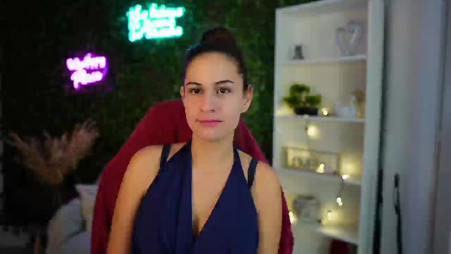 Gallery image thumbnail from Clair_Meek's myfreecams stream on, 12/15/2024, 14:37 image 3 of 20