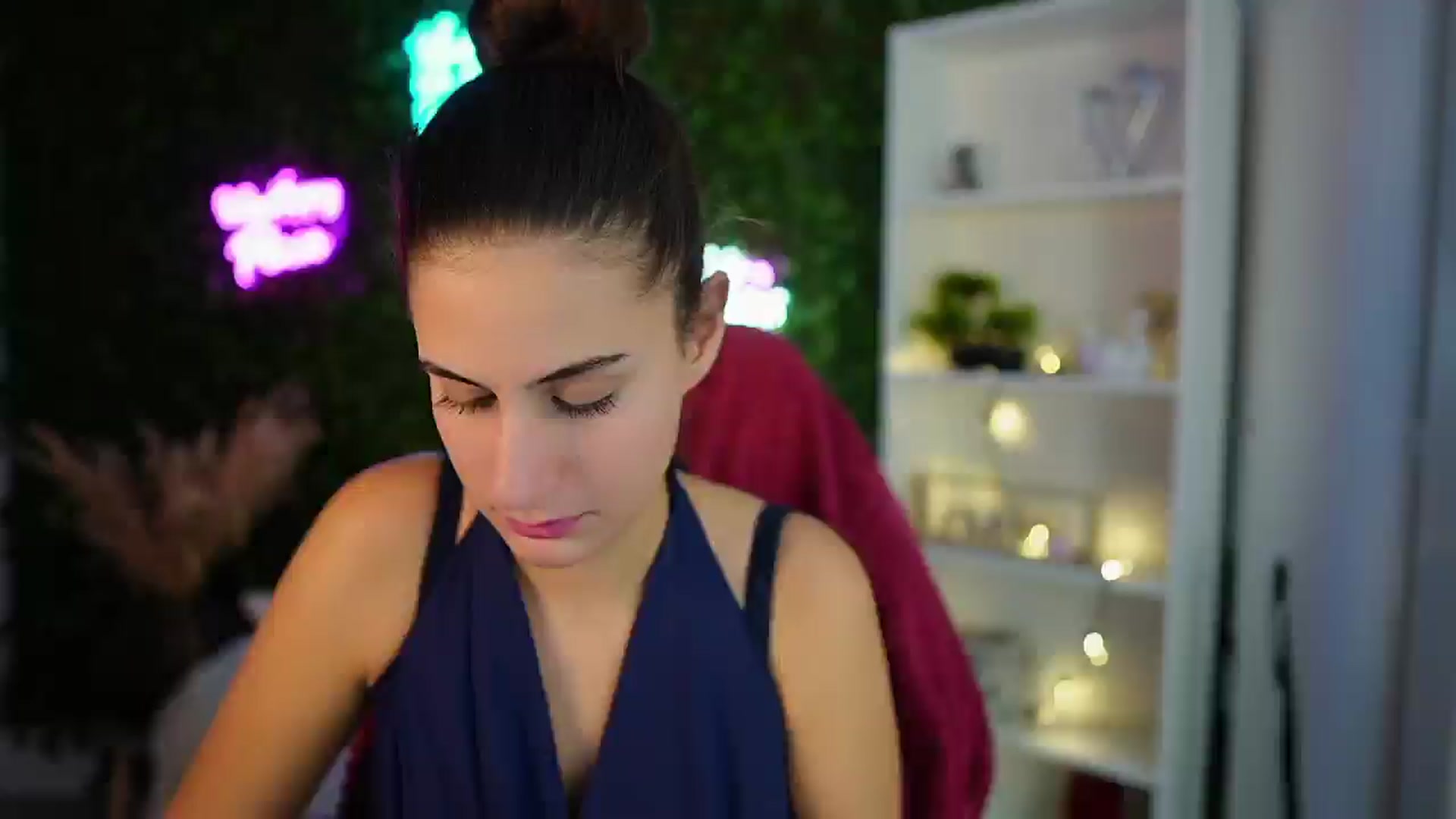 Gallery image thumbnail from Clair_Meek's myfreecams stream on, 12/15/2024, 15:04 image 13 of 20