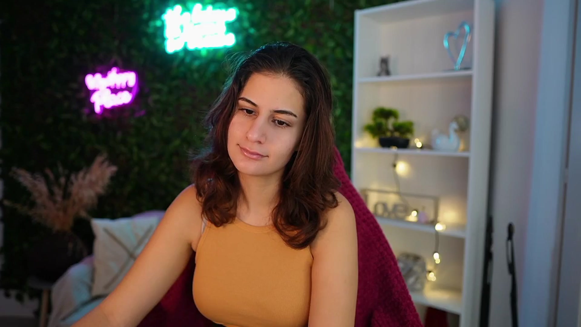 Gallery image thumbnail from Clair_Meek's myfreecams stream on, 12/16/2024, 09:37 image 12 of 20