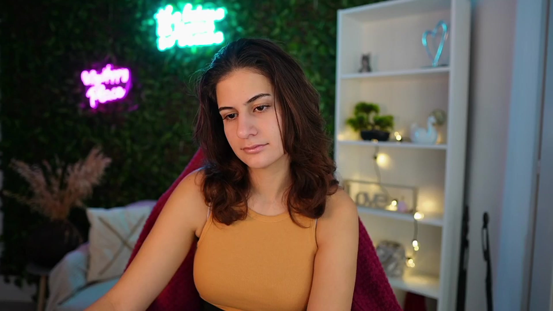 Gallery image thumbnail from Clair_Meek's myfreecams stream on, 12/16/2024, 09:37 image 9 of 20