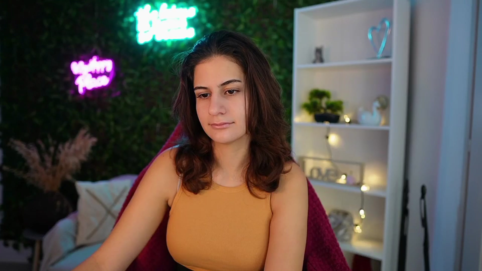 Gallery image thumbnail from Clair_Meek's myfreecams stream on, 12/16/2024, 09:37 image 8 of 20