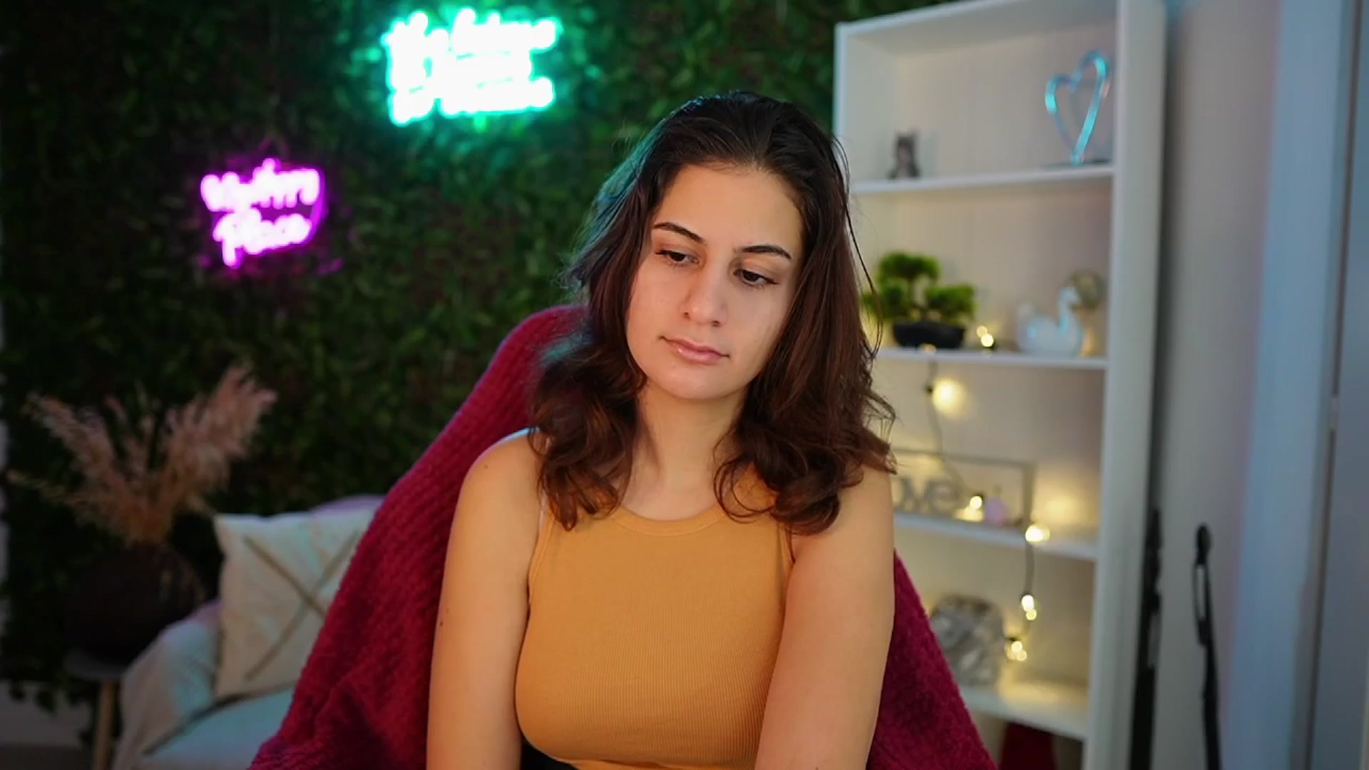 Gallery image thumbnail from Clair_Meek's myfreecams stream on, 12/16/2024, 09:37 image 5 of 20