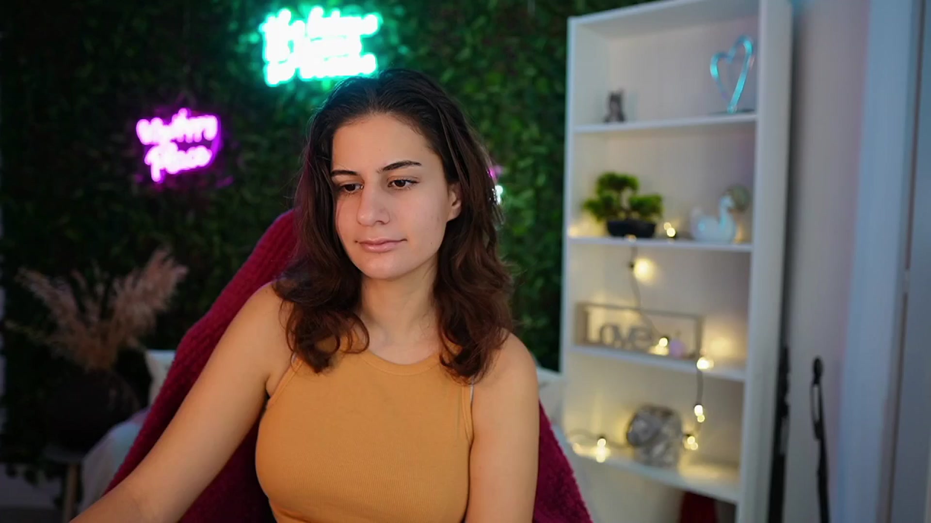Gallery image thumbnail from Clair_Meek's myfreecams stream on, 12/16/2024, 09:51 image 16 of 20