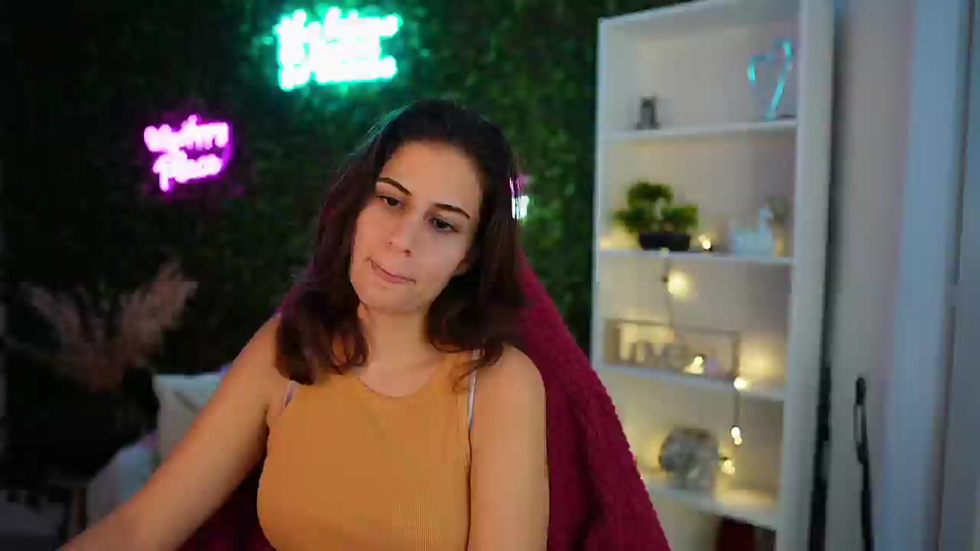 Gallery image thumbnail from Clair_Meek's myfreecams stream on, 12/16/2024, 12:39 image 3 of 20