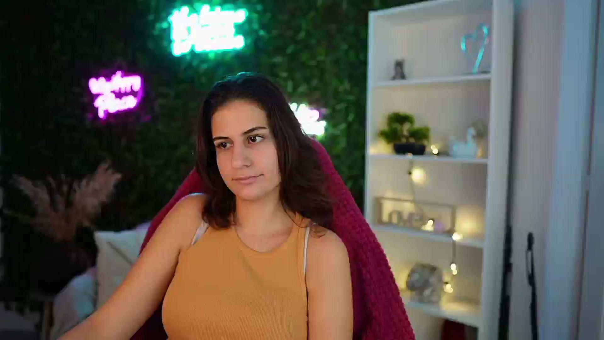 Gallery image thumbnail from Clair_Meek's myfreecams stream on, 12/16/2024, 12:39 image 14 of 20