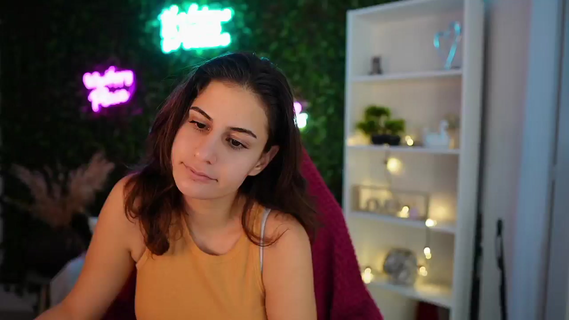 Gallery image thumbnail from Clair_Meek's myfreecams stream on, 12/16/2024, 12:39 image 20 of 20