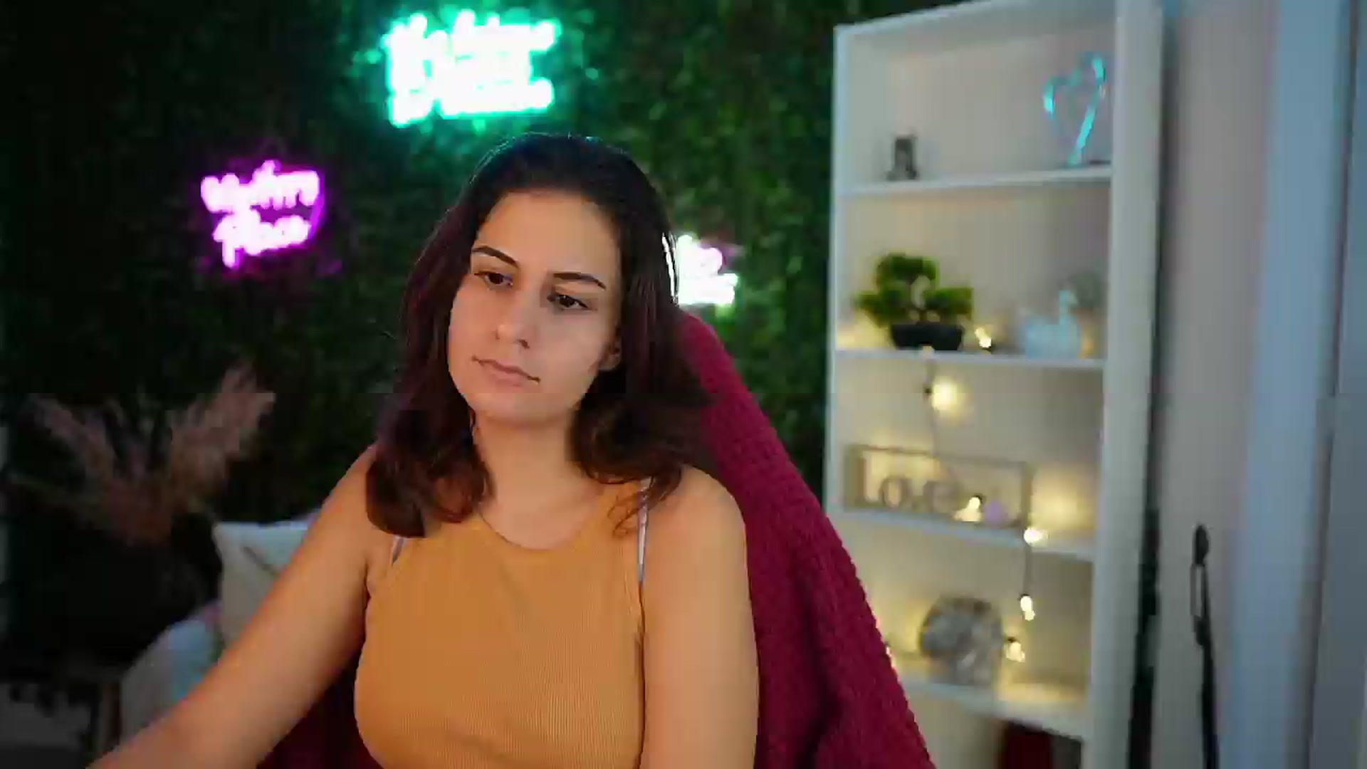 Gallery image thumbnail from Clair_Meek's myfreecams stream on, 12/16/2024, 12:39 image 2 of 20