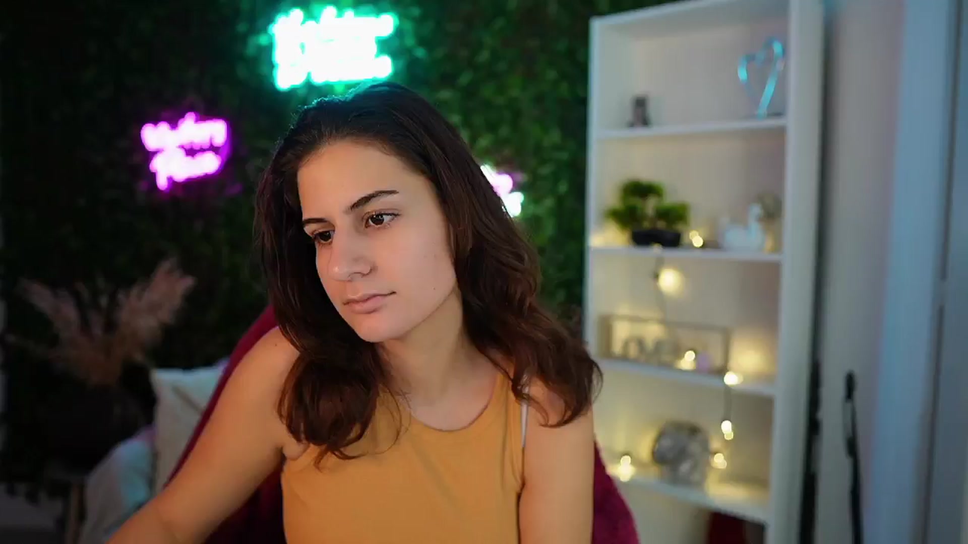 Gallery image thumbnail from Clair_Meek's myfreecams stream on, 12/16/2024, 13:07 image 7 of 20
