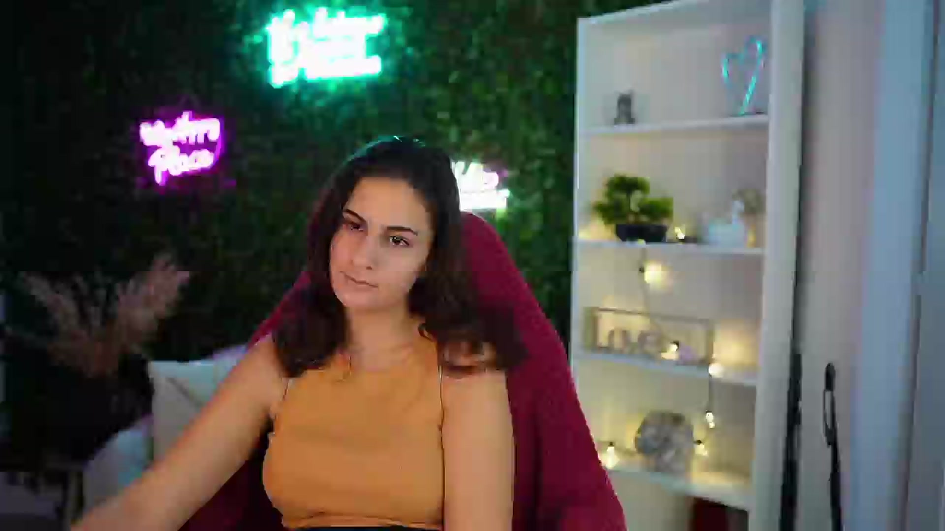 Gallery image thumbnail from Clair_Meek's myfreecams stream on, 12/16/2024, 13:07 image 14 of 20