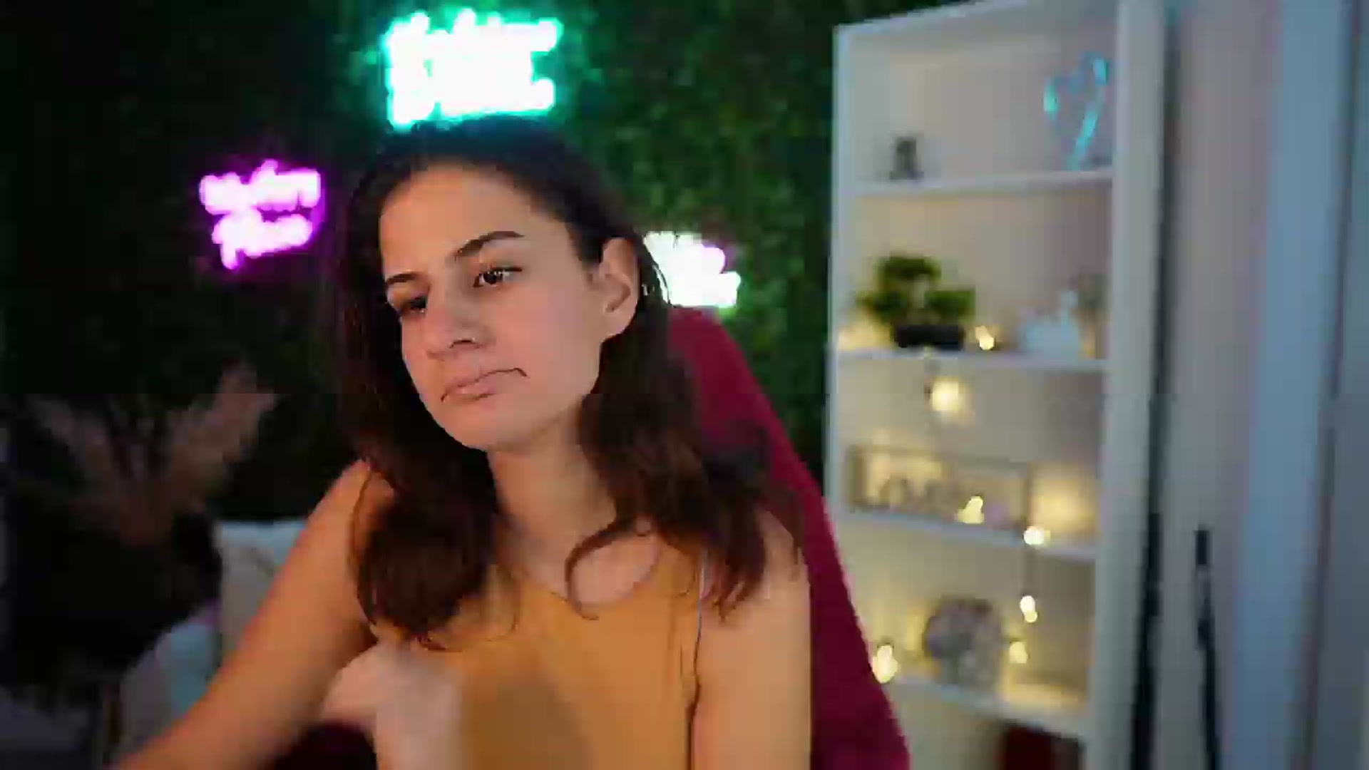 Gallery image thumbnail from Clair_Meek's myfreecams stream on, 12/16/2024, 13:07 image 16 of 20