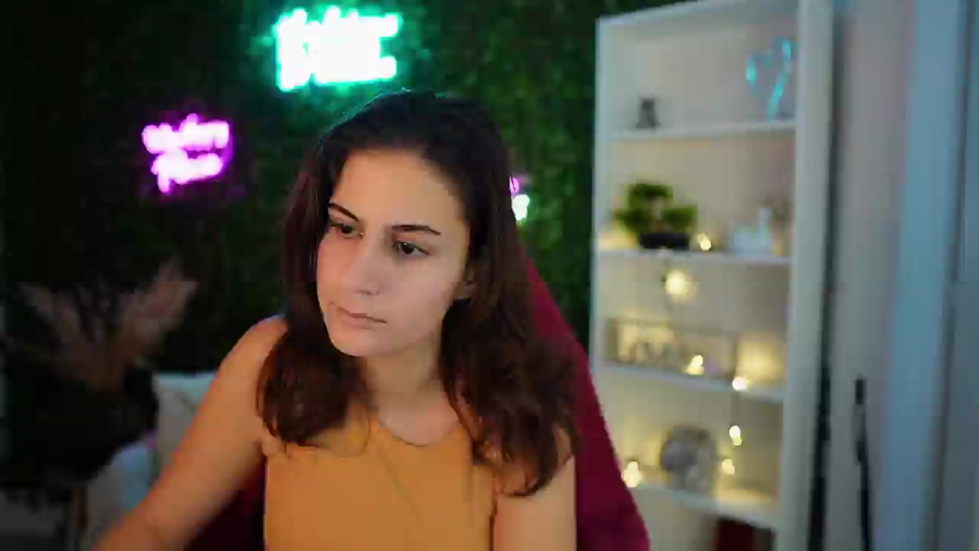 Gallery image thumbnail from Clair_Meek's myfreecams stream on, 12/16/2024, 13:07 image 8 of 20