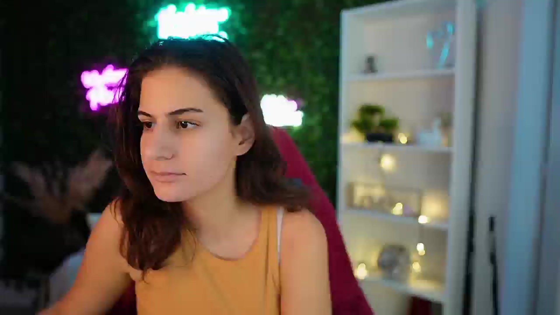 Gallery image thumbnail from Clair_Meek's myfreecams stream on, 12/16/2024, 13:07 image 3 of 20