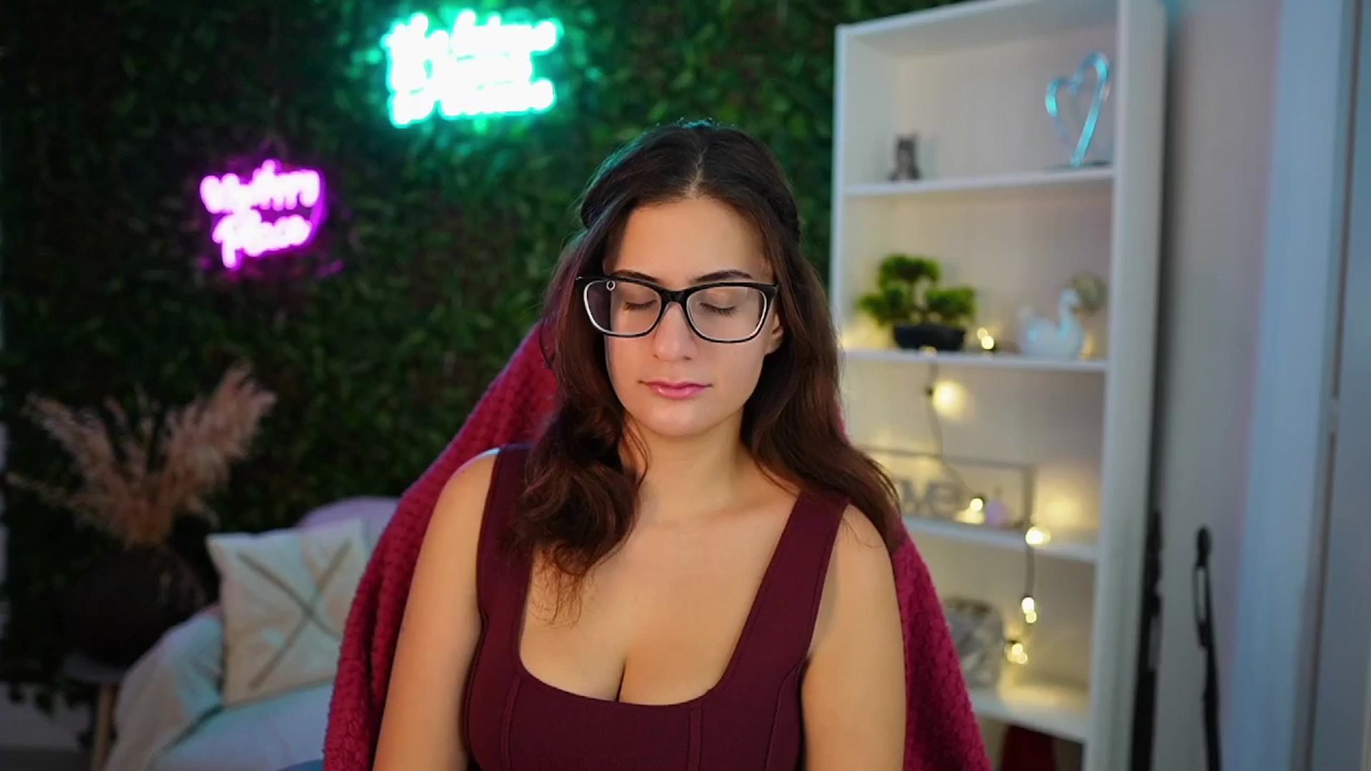 Gallery image thumbnail from Clair_Meek's myfreecams stream on, 12/17/2024, 10:19 image 15 of 20