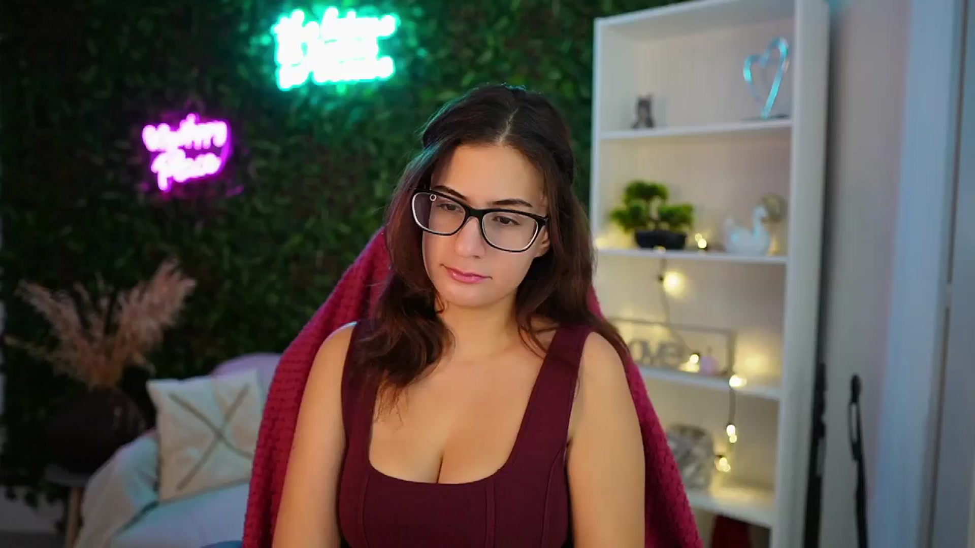 Gallery image thumbnail from Clair_Meek's myfreecams stream on, 12/17/2024, 10:19 image 17 of 20
