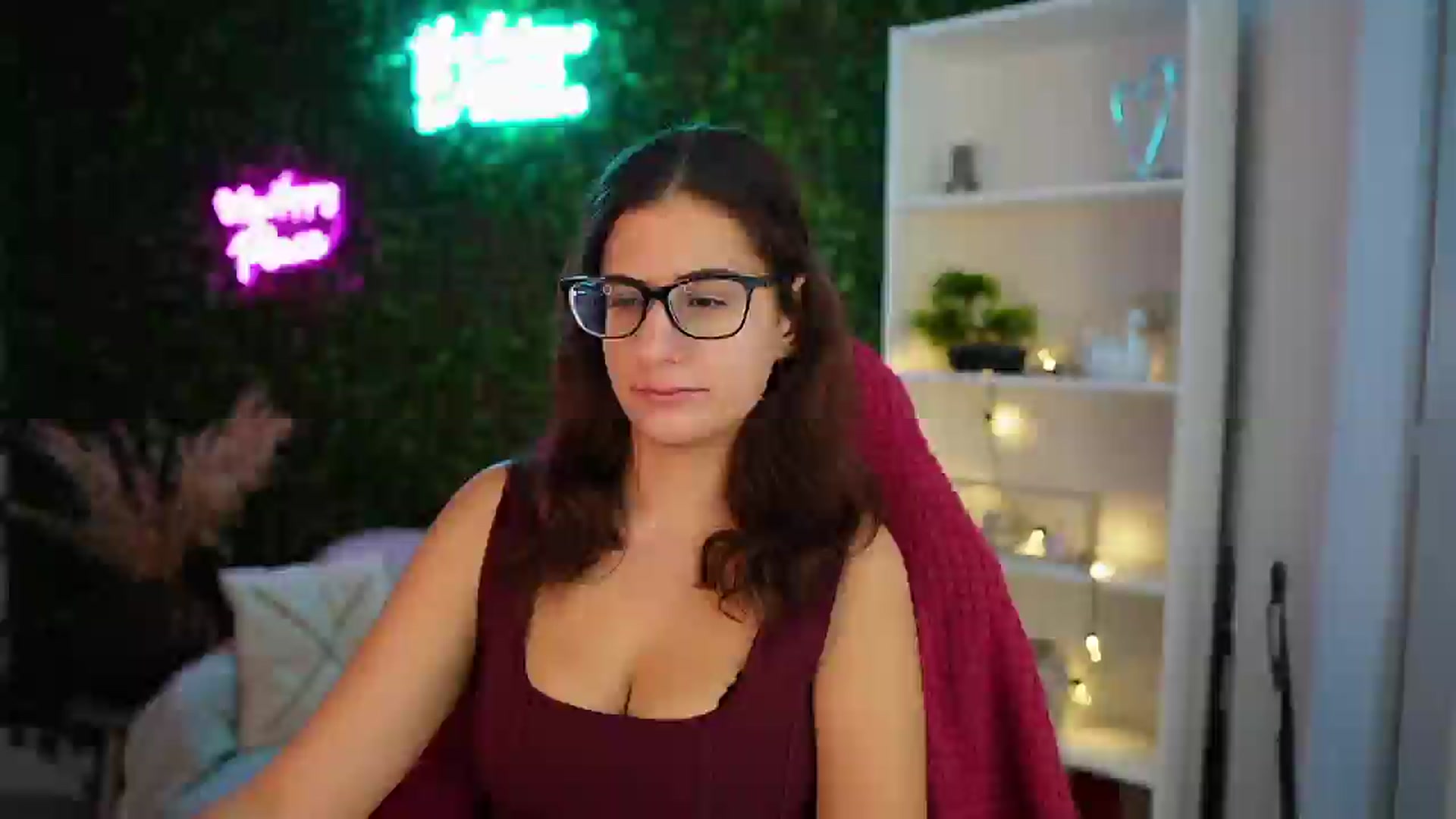 Gallery image thumbnail from Clair_Meek's myfreecams stream on, 12/17/2024, 12:28 image 7 of 20