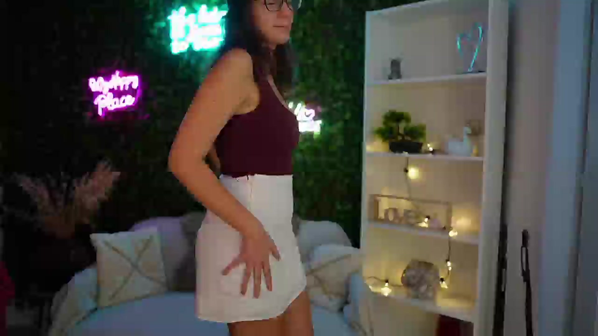 Gallery image thumbnail from Clair_Meek's myfreecams stream on, 12/17/2024, 14:01 image 7 of 20